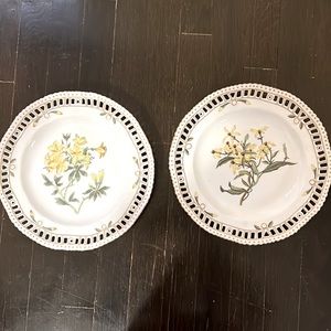 Gorgeous Cutout Floral Decorative Plates